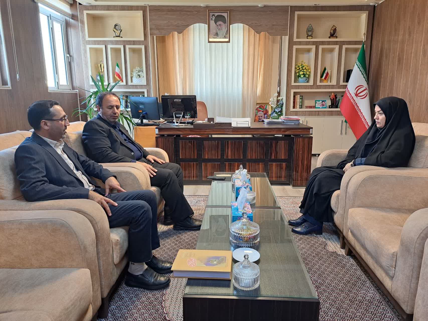 توجه و رسیدگی به امور ایثارگران و خانواده‌های شهدا تنها یک وظیفه اداری نیست، بلکه ادای دین به خون شهدا و ادامه راه پرافتخار آنان است