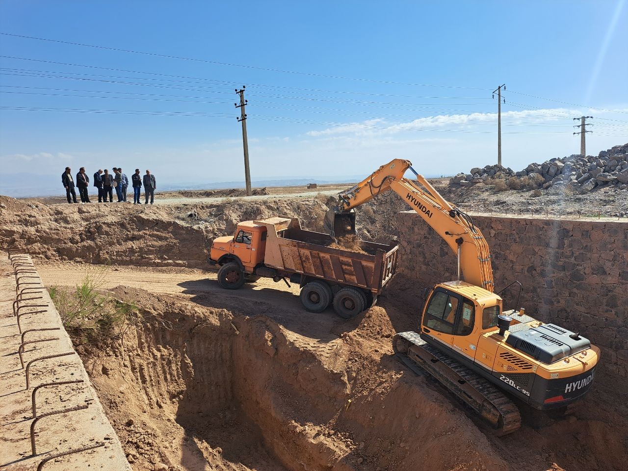 آغاز اجرای عملیات احداث پل جاده ای روستای علی نظر
