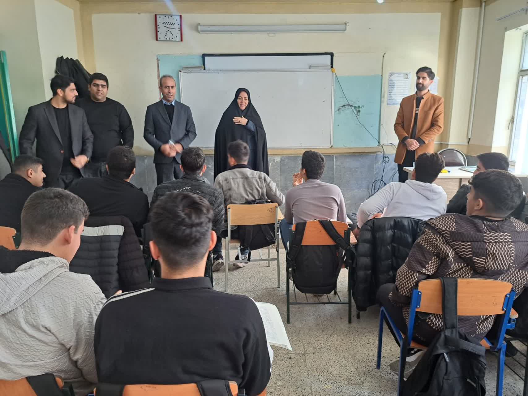 سلامت و ایمنی دانش‌آموزان خط قرمزما است